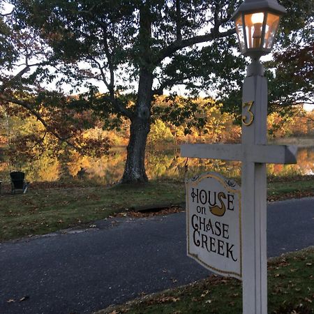 Bed and Breakfast House On Chase Creek à Shelter Island Heights Extérieur photo