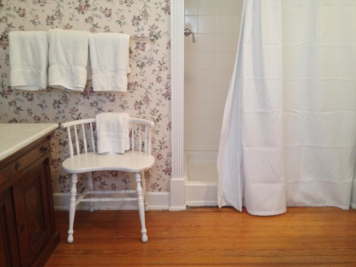 Bed and Breakfast House On Chase Creek à Shelter Island Heights Extérieur photo