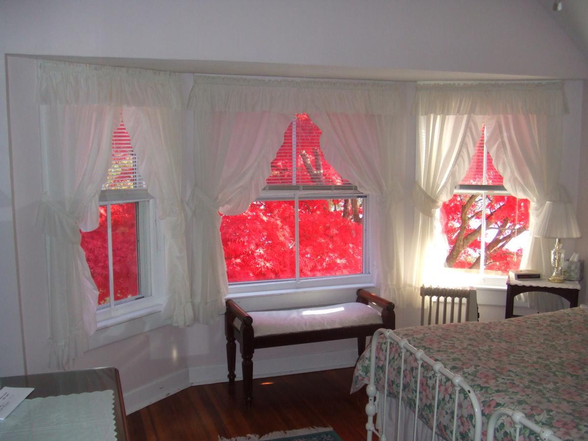 Bed and Breakfast House On Chase Creek à Shelter Island Heights Extérieur photo