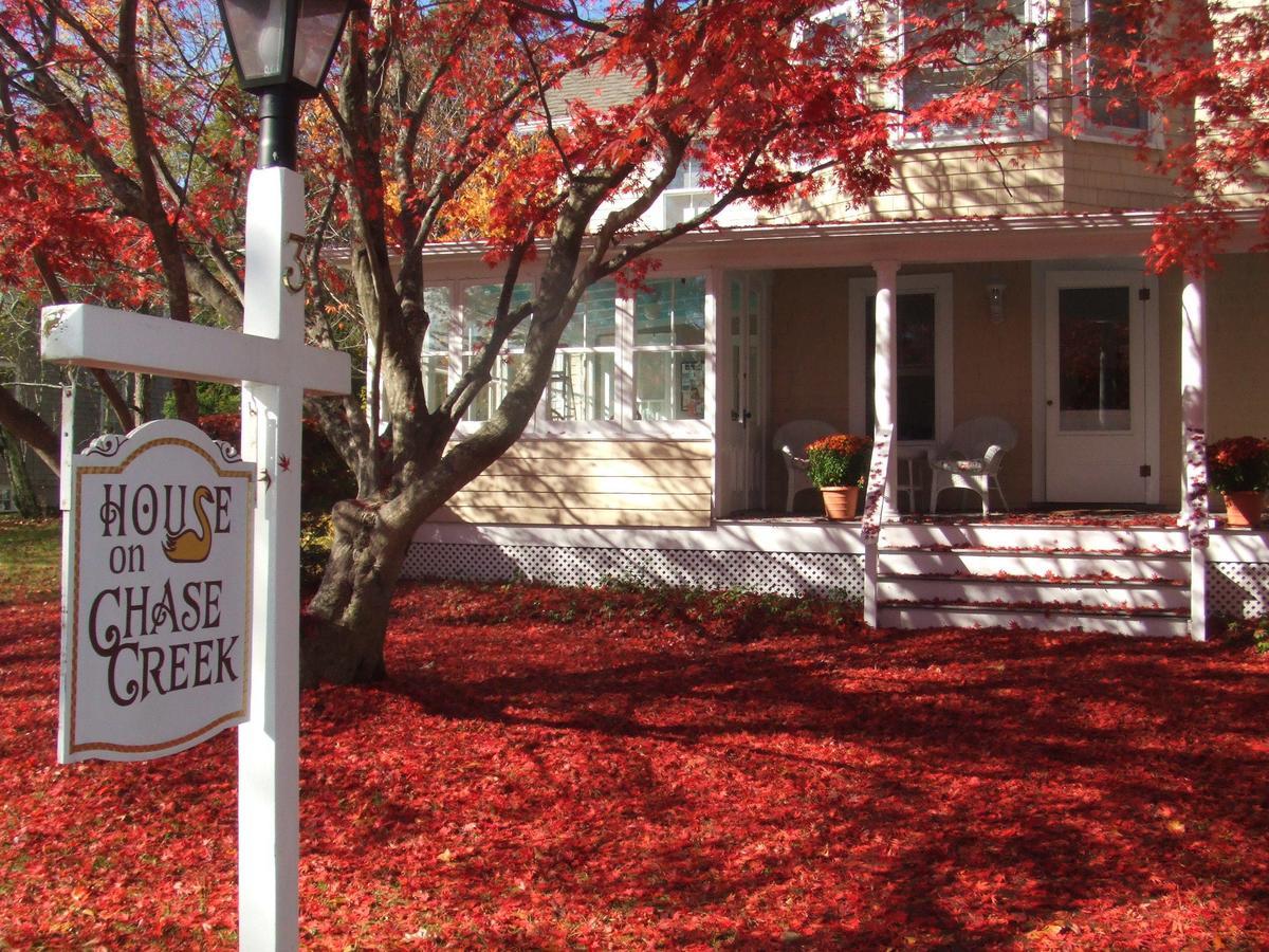 Bed and Breakfast House On Chase Creek à Shelter Island Heights Extérieur photo